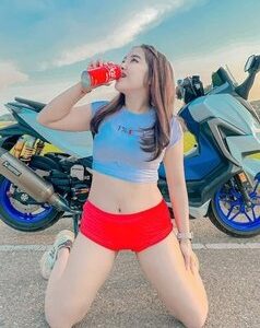 Nok Independent Girl