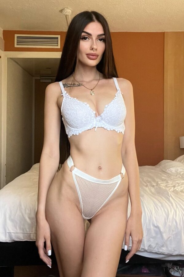 Vlada Ukrainian Escort - Image 2