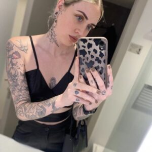 Mia