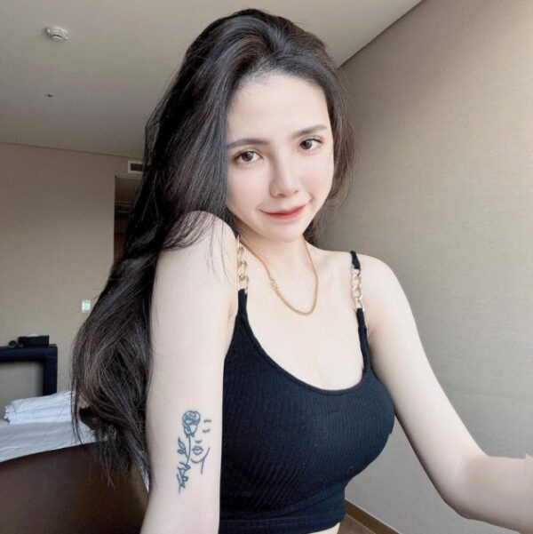 NEW SEXY GIRL - Image 3