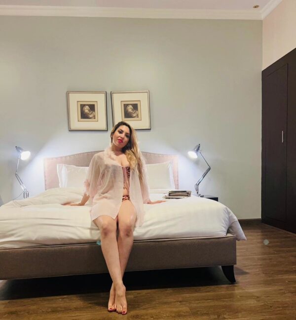 Afla Anal – escort in Muscat - Image 3