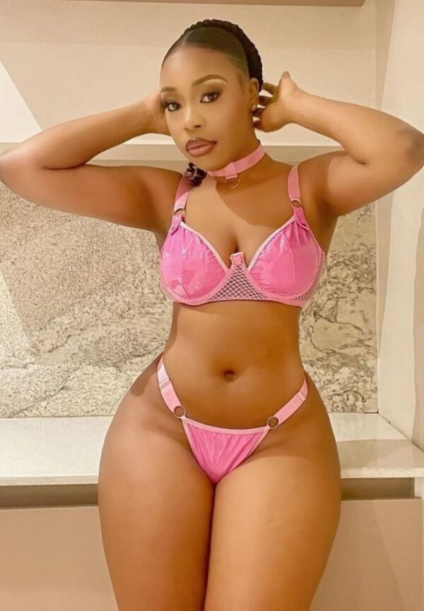 Akira – Senegalese girl Dakar
