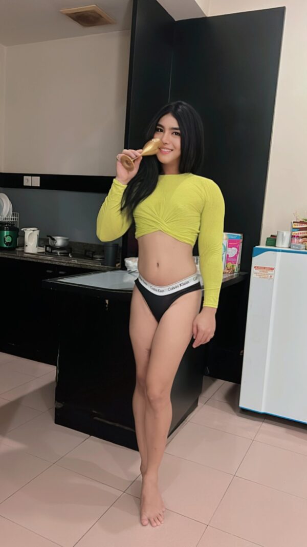 Alina Zee CUM AND RIGHT you now! – Malaysian Transsexual  -  in Bali - Image 2