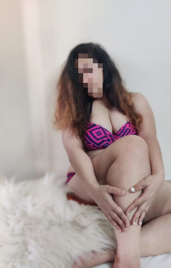 Alluring & Erotic ALEENA REAL MEET & CAM – Indian escort in Mumbai - Image 2