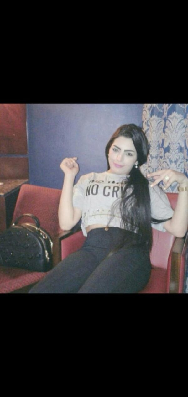 Zina Arab girl   Lebanese  -  in Beirut - Image 3