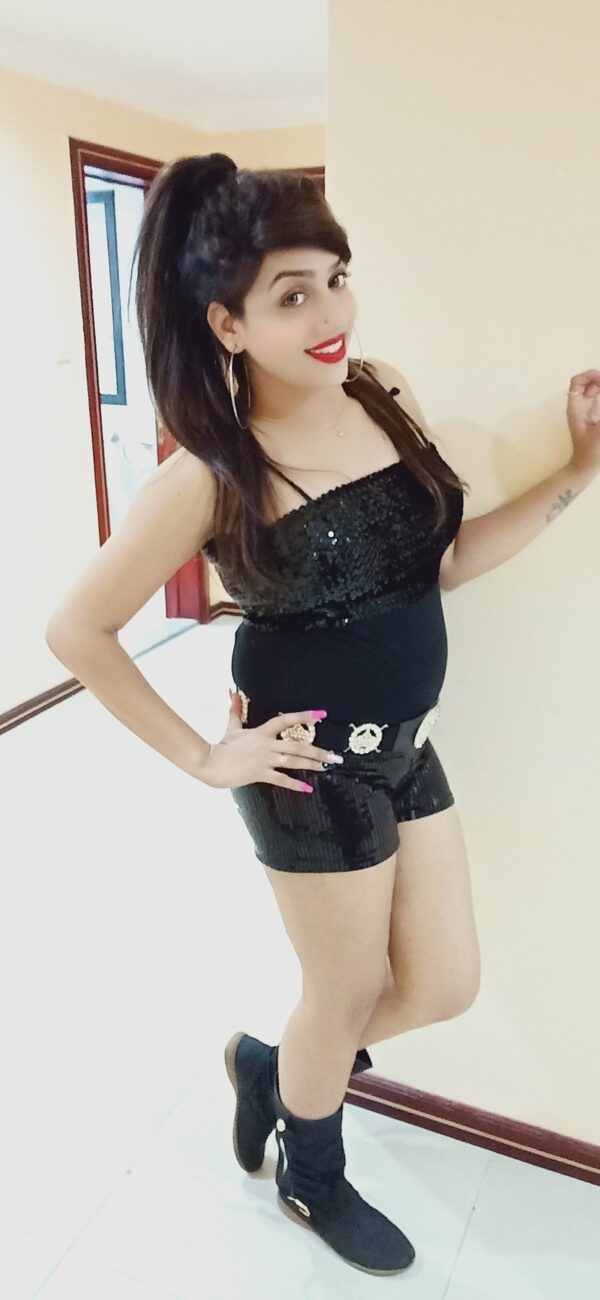 Angel – Indian adult performer in Mumbai - Image 16