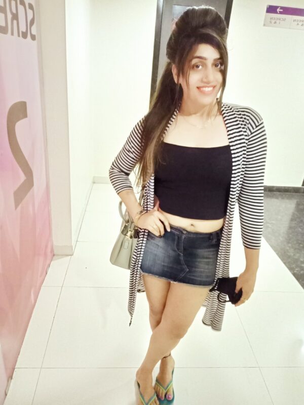 Angel – Indian adult performer in Mumbai - Image 19