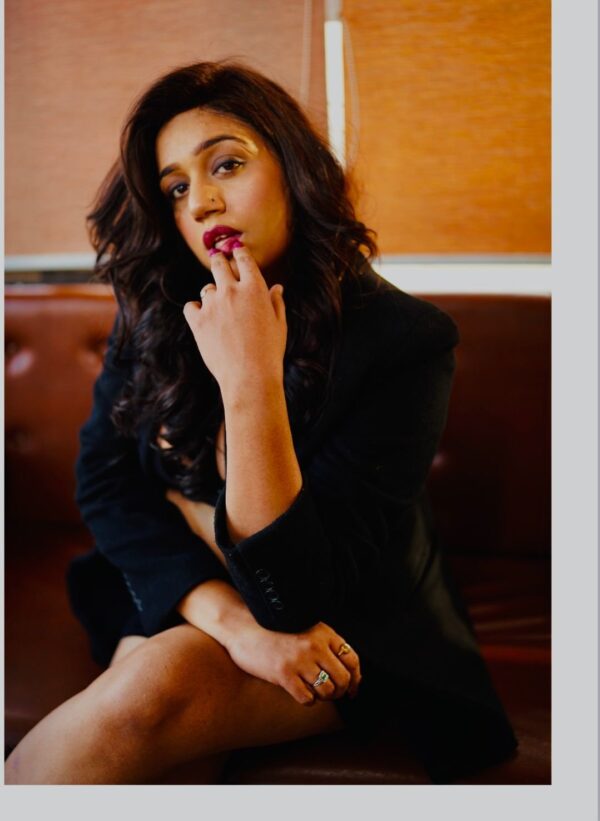 Angel – Indian adult performer in Mumbai - Image 30