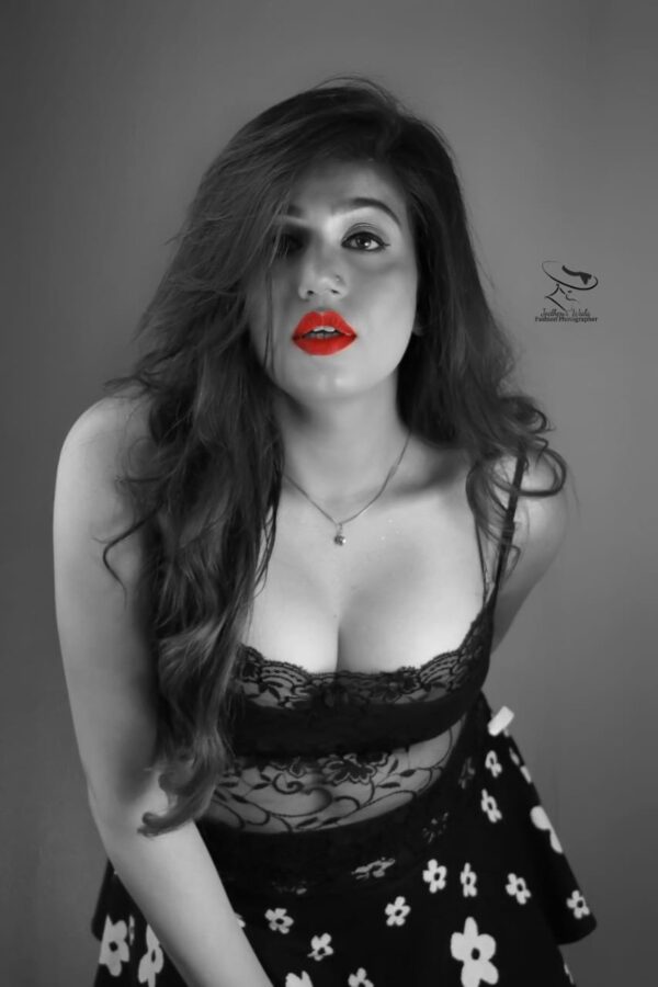 Angel – Indian adult performer in Mumbai - Image 7