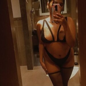 Angie – Indian escort in Mumbai