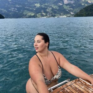 Anna – American escort in Hamilton. Canada