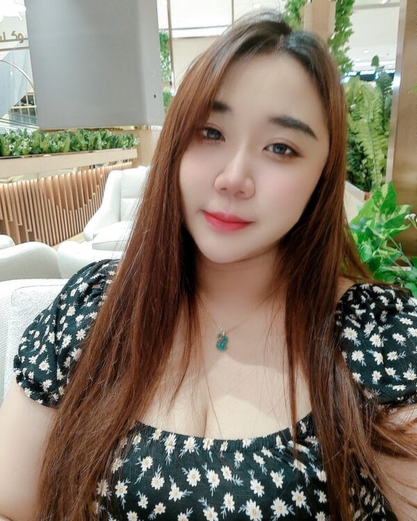 Anna – Thai escort in Muscat - Image 5