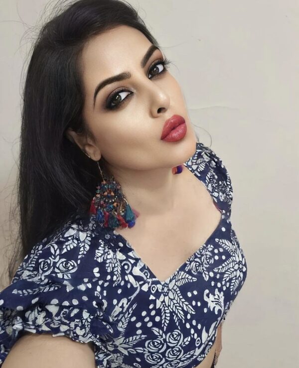 Arab Girl – Indian girl Khobar - Image 2