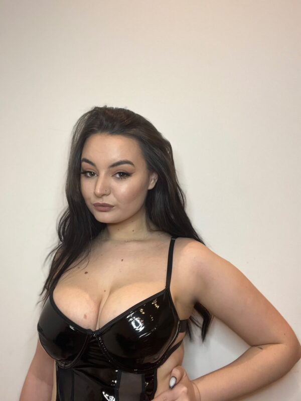 Arya – masseuse in London - Image 4