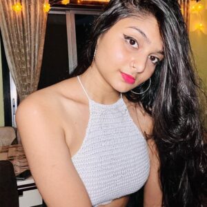 Ayushi Sharma – Indian escort in Mumbai