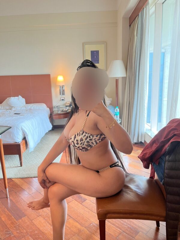 Beauty With Brains – Indian escort in Kolkata - Image 25