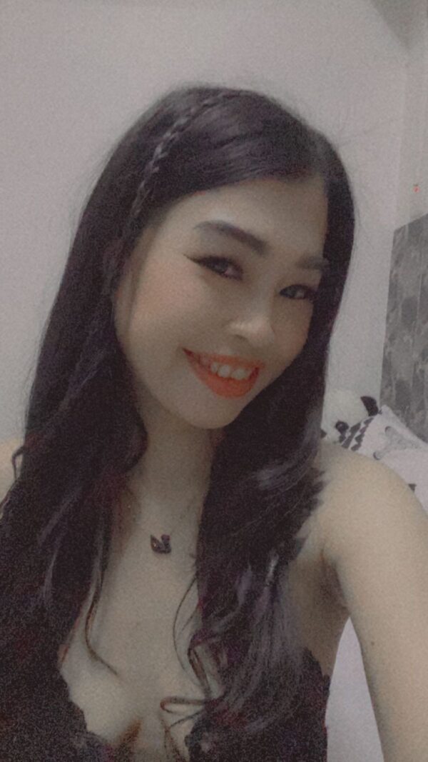 Champagne – Thai escort in Muscat - Image 6