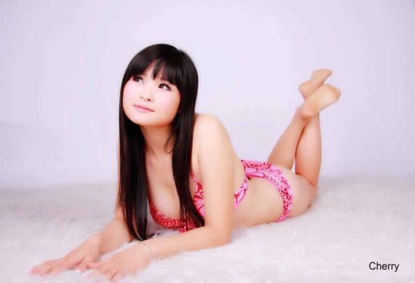 Julie – Singaporean girl Jeddah