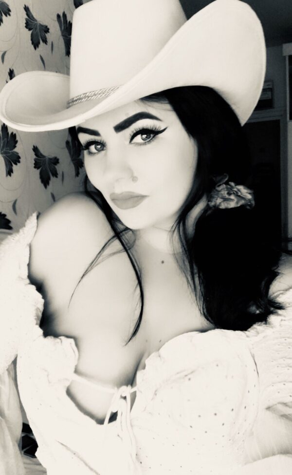Christiana Elite Masseuse-Escort-Real – Greek escort in London - Image 2