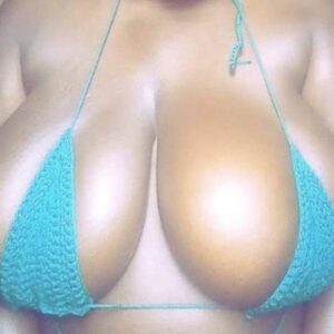 Daffodil – Ugandan escort in London