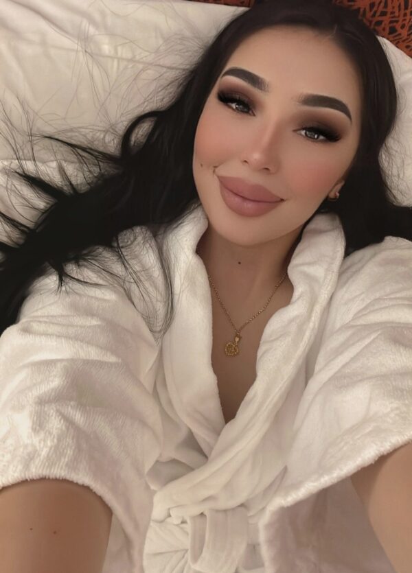 Dilara – Azerbaijani escort in Muscat - Image 10