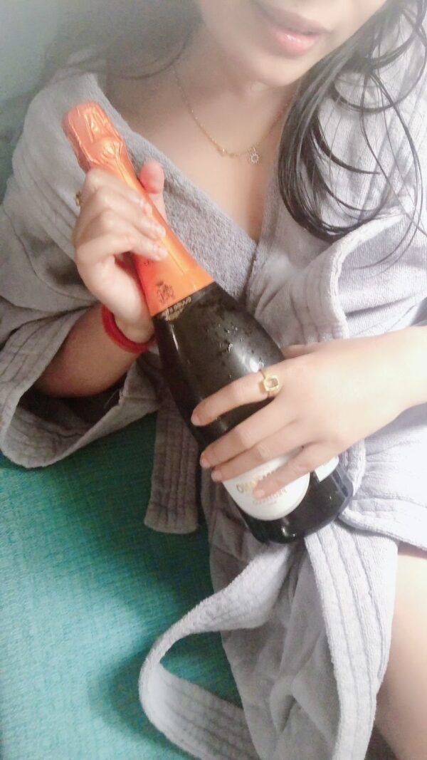 *Disha* – Indian escort in Kolkata - Image 5