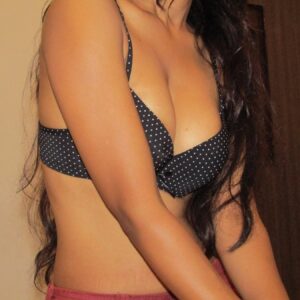 Pooja meet & hot premium – Indian escort in Mumbai