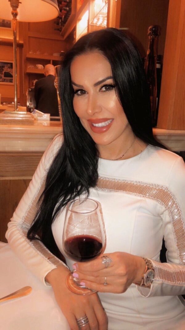 Ellen Kb – Brazilian escort in London - Image 16