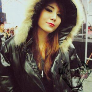 KIM -VERY FRESH - 100 - REAL PICTURES