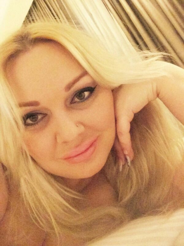 Beautiful Selin - Image 2