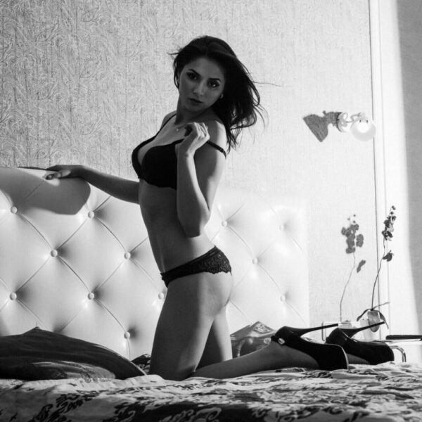 Elena - Image 4