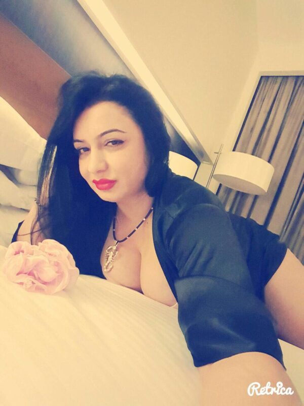 Turkish Hot Julia Strapon - Image 3