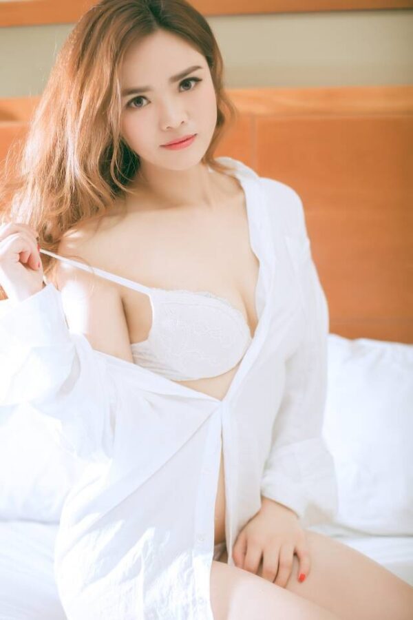 AlIna - Image 2