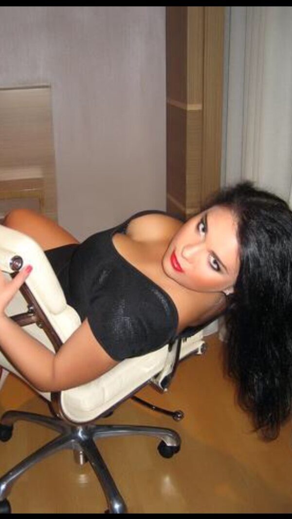 AMANDA - Image 3