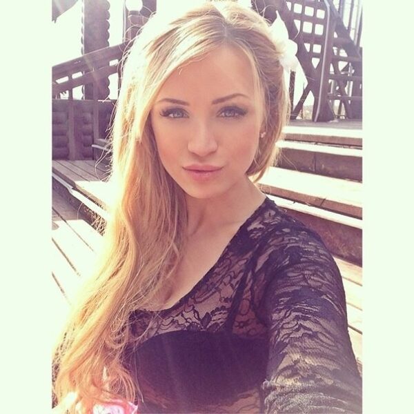 LARA - Amazing NEW Sexy - Image 4