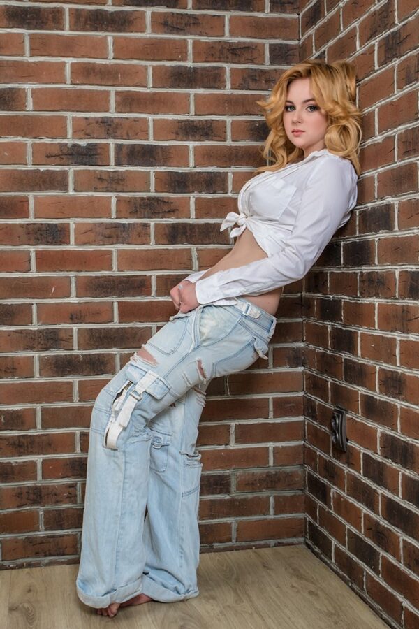 BRITNEY 18 YEARS - Image 4