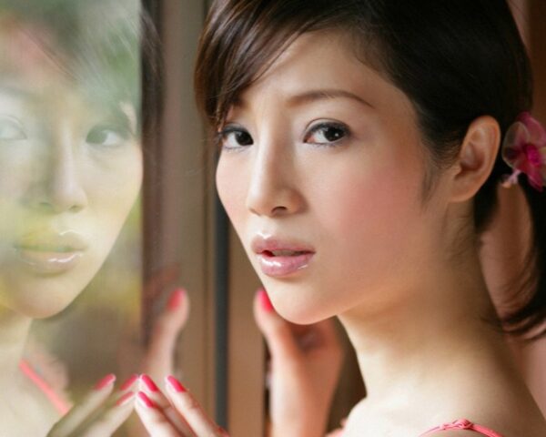 Passionate Young HK Escort Model Ivy - Image 3