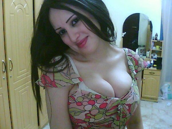 VICKY BLUE ESCORTS