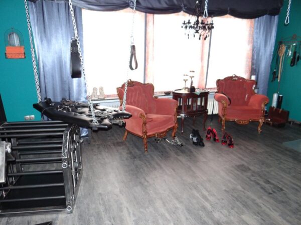 Mistress Alexia - Image 2