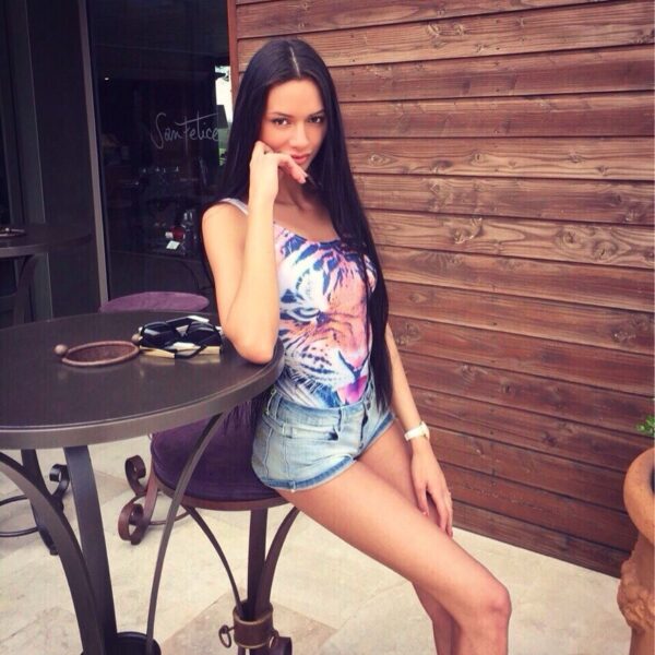 YANINA - Image 5