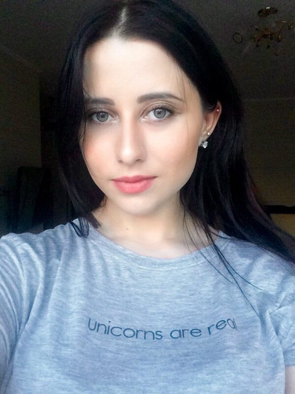 Anna - Image 2