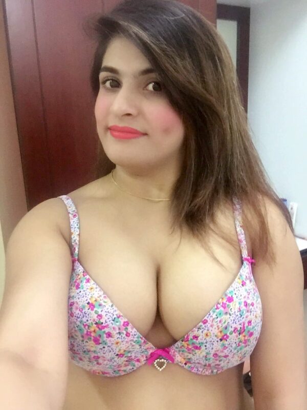 BIG BOOBS GIRLS IN OMAN