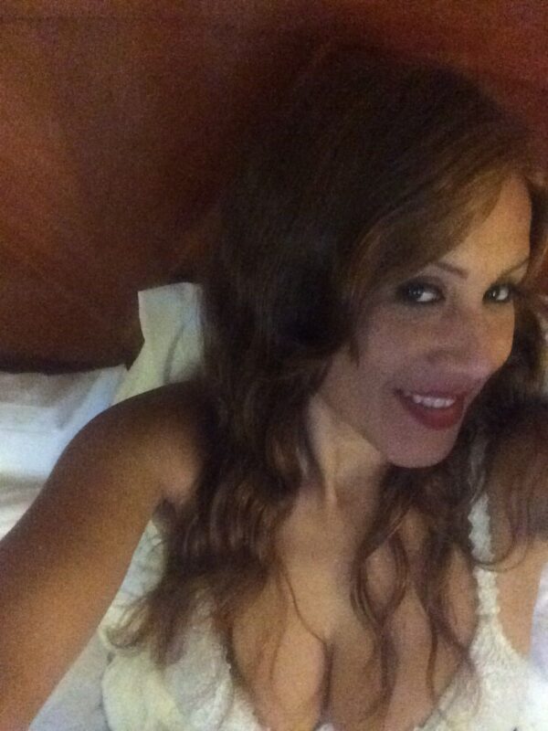 Rosy Vicky - Image 2