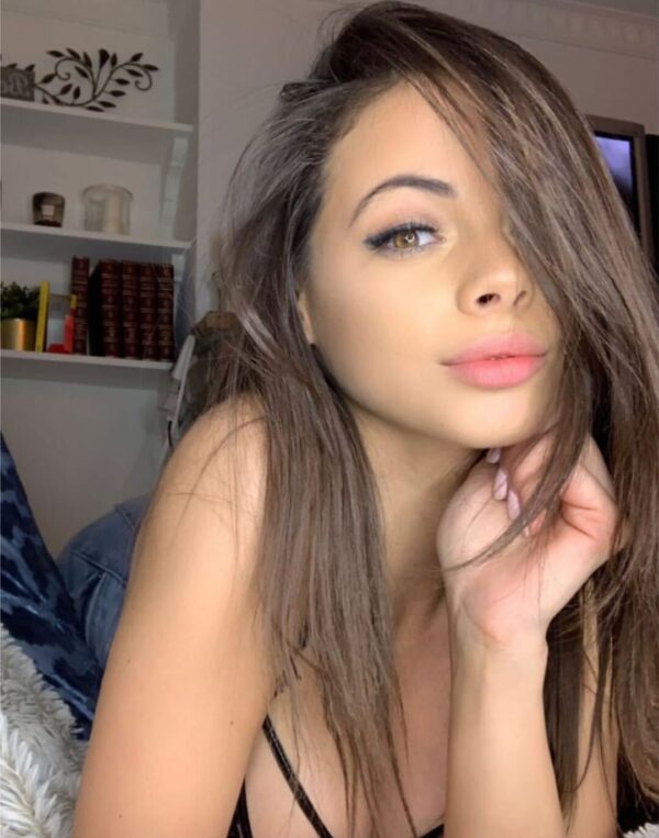 anal sex Lucy - Image 4