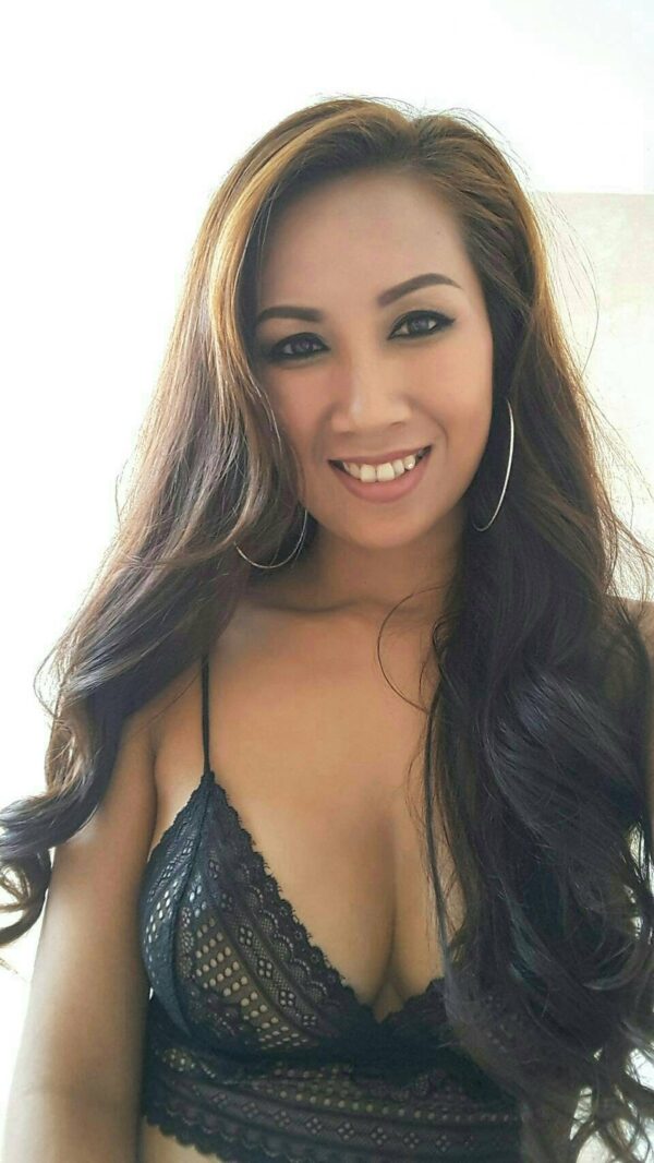 Rebecca - Image 4