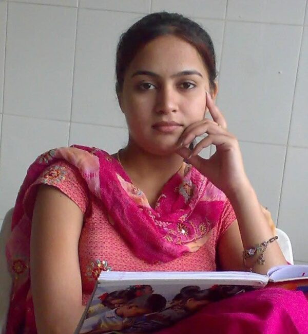 Hydrabad new lady Salwa