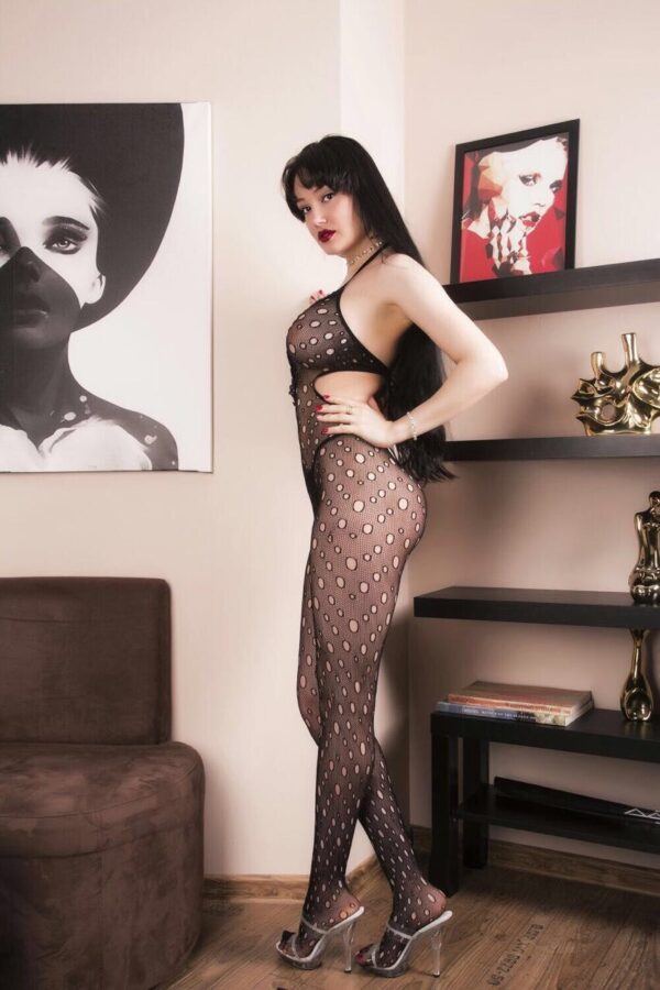 Sarah - Image 5
