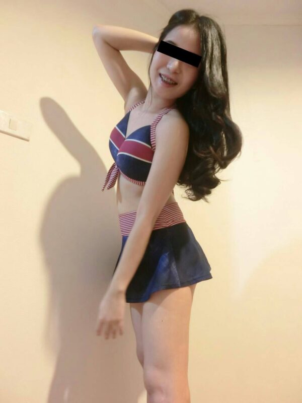 21 Year Old Gifchy - Image 5
