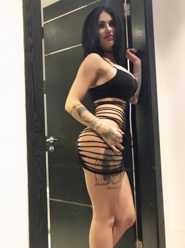 Busty Bella BIG GFE - Image 6