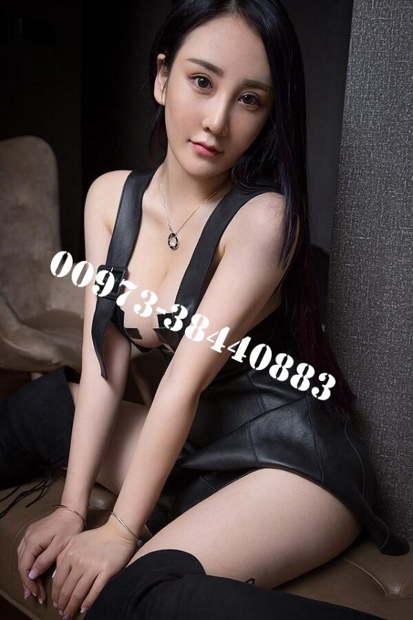 Sophisticated Top Models - Image 6
